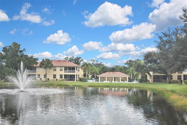 903 CASA DEL LAGO WAY 903, Venice, FL 34292