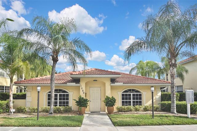 903 CASA DEL LAGO WAY 903, Venice, FL 34292