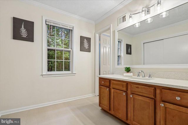 15427 SKYLINE DR, Dumfries, VA 22025