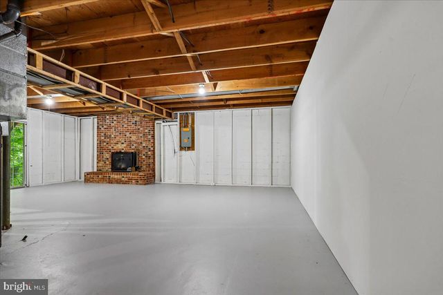 15427 SKYLINE DR, Dumfries, VA 22025