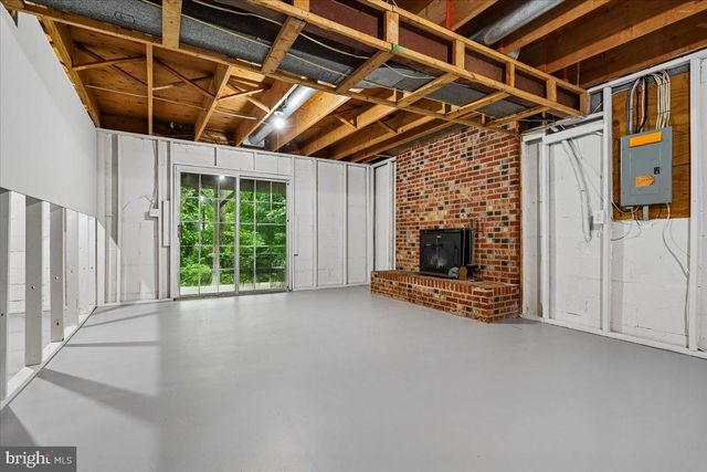 15427 SKYLINE DR, Dumfries, VA 22025