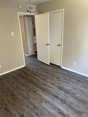 5526 Reiger Avenue 109, Dallas, TX 75214