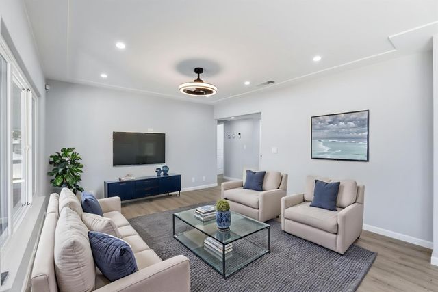 3631 N Effie Street, Fresno, CA 93726