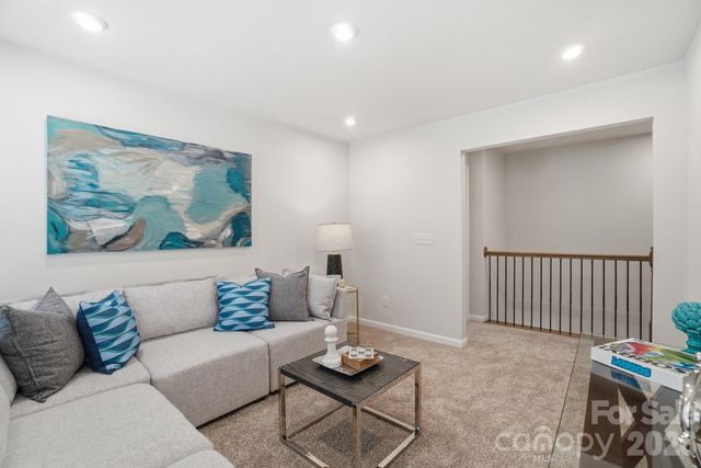 5216 Wyes Oak Lane, Charlotte, NC 28269