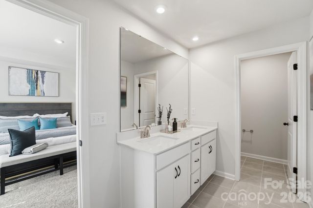 5216 Wyes Oak Lane, Charlotte, NC 28269