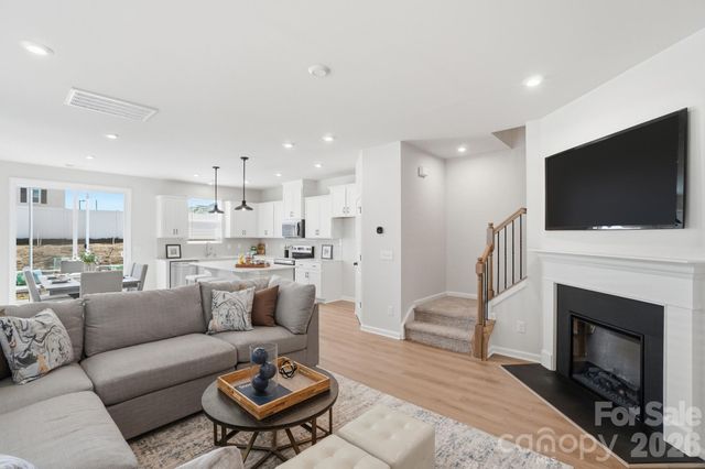 5216 Wyes Oak Lane, Charlotte, NC 28269