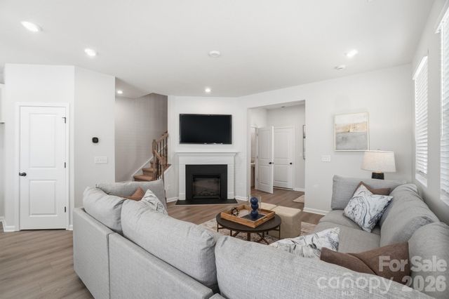 5216 Wyes Oak Lane, Charlotte, NC 28269