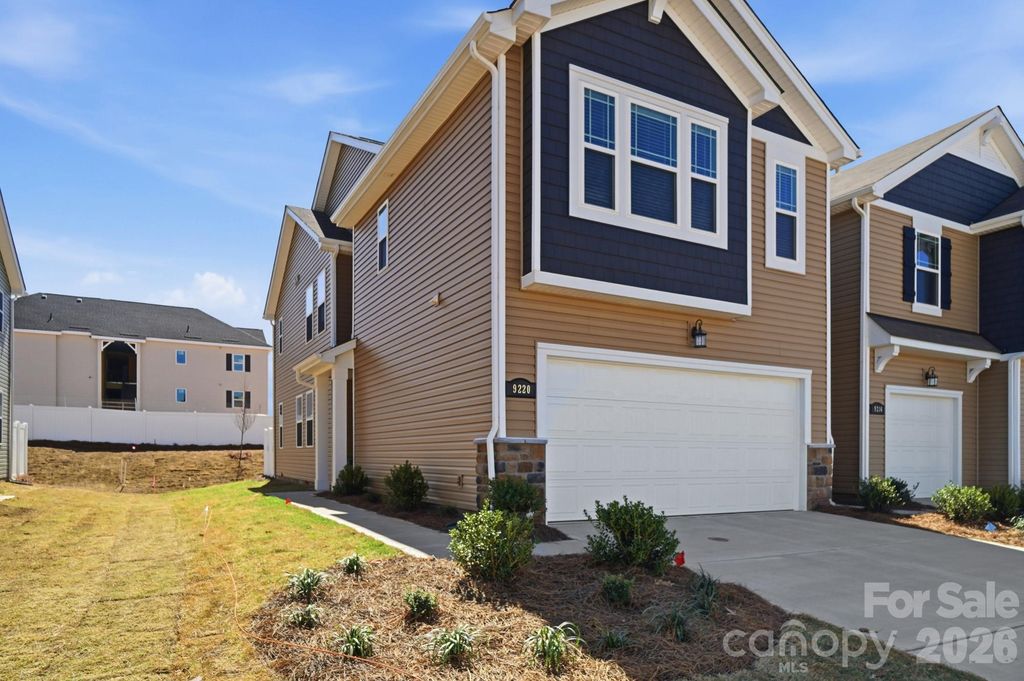 5216 Wyes Oak Lane, Charlotte, NC 28269