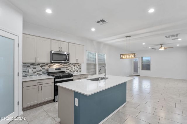 3565 N Kellen Canyon Court, Tucson, AZ 85745