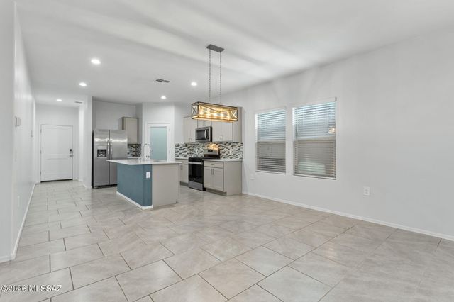 3565 N Kellen Canyon Court, Tucson, AZ 85745