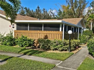 5811 Crystal Lake LN # 102, North Fort Myers, FL 33917