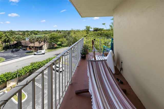 13120 SW 92nd Avenue B505, Miami, FL 33176