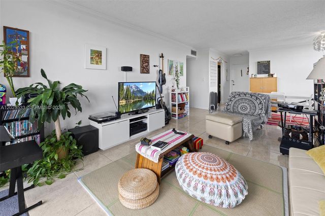 13120 SW 92nd Avenue B505, Miami, FL 33176