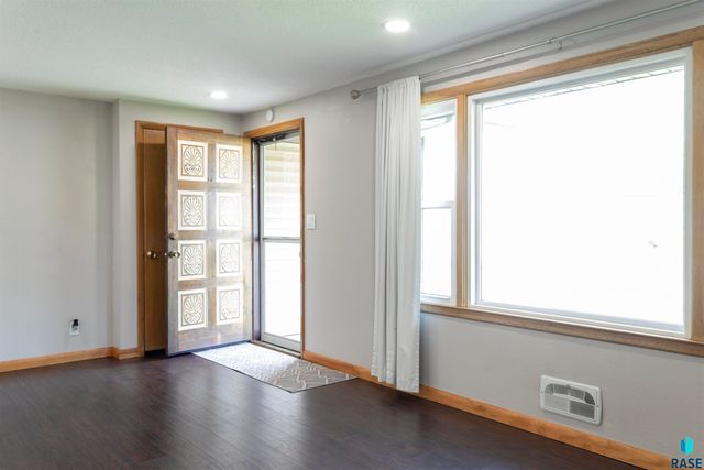 921 S Conklin Ave Avenue, Sioux Falls, SD 57103
