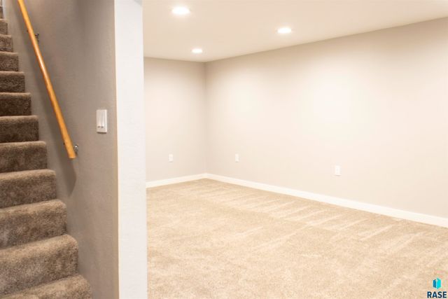 921 S Conklin Ave Avenue, Sioux Falls, SD 57103