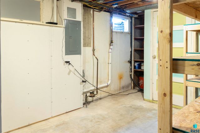 921 S Conklin Ave Avenue, Sioux Falls, SD 57103