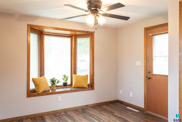 921 S Conklin Ave Avenue, Sioux Falls, SD 57103