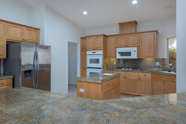 74140 Scholar Lane E, Palm Desert, CA 92211