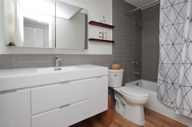 10110 WINSFORD OAK BOULEVARD 618, Tampa, FL 33624