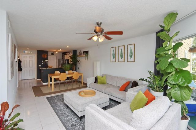 10110 WINSFORD OAK BOULEVARD 618, Tampa, FL 33624