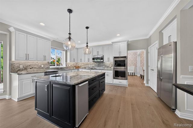 6828 Merrick Drive, Troy, MI 48098