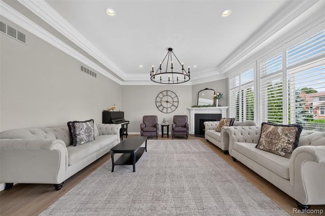 6828 Merrick Drive, Troy, MI 48098