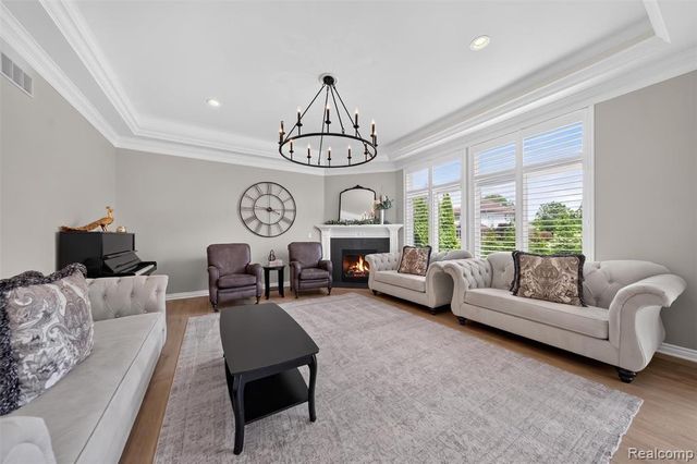 6828 Merrick Drive, Troy, MI 48098
