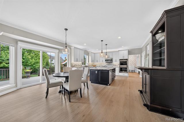 6828 Merrick Drive, Troy, MI 48098