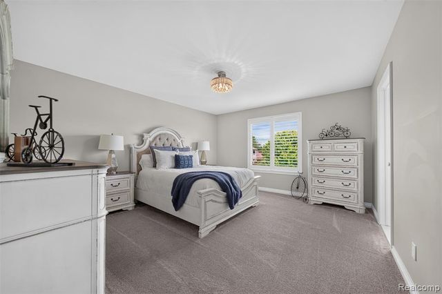 6828 Merrick Drive, Troy, MI 48098