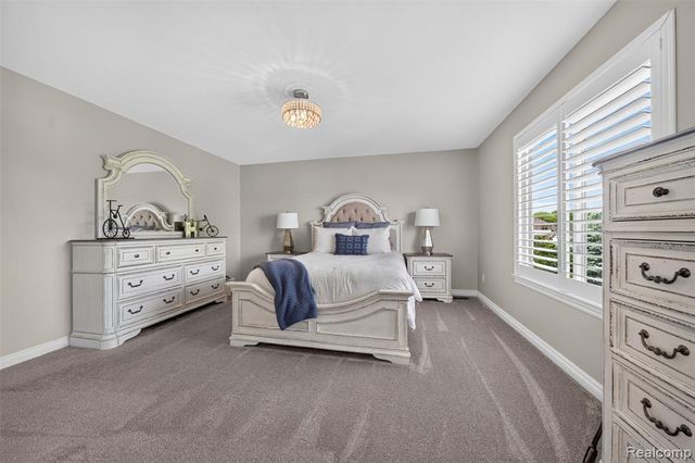 6828 Merrick Drive, Troy, MI 48098