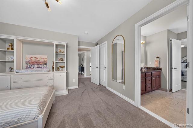 6828 Merrick Drive, Troy, MI 48098