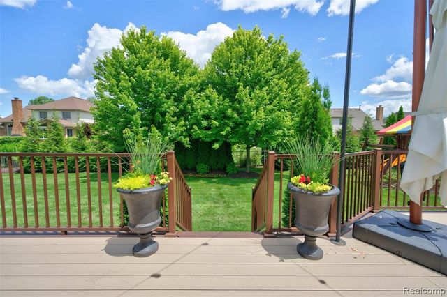 6828 Merrick Drive, Troy, MI 48098