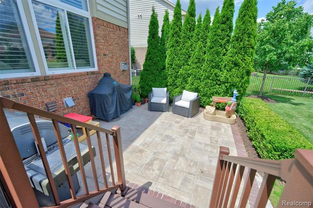 6828 Merrick Drive, Troy, MI 48098