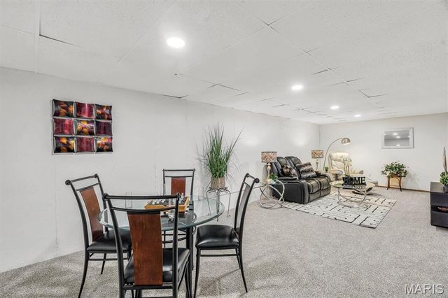 10 Garnier Court, Florissant, MO 63031
