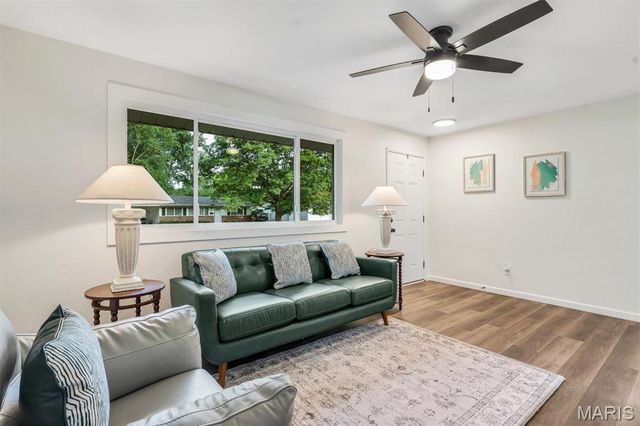 10 Garnier Court, Florissant, MO 63031