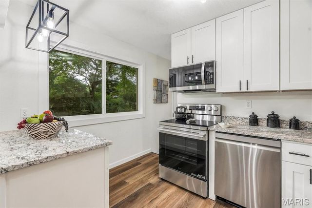 10 Garnier Court, Florissant, MO 63031