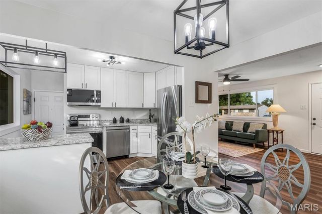 10 Garnier Court, Florissant, MO 63031