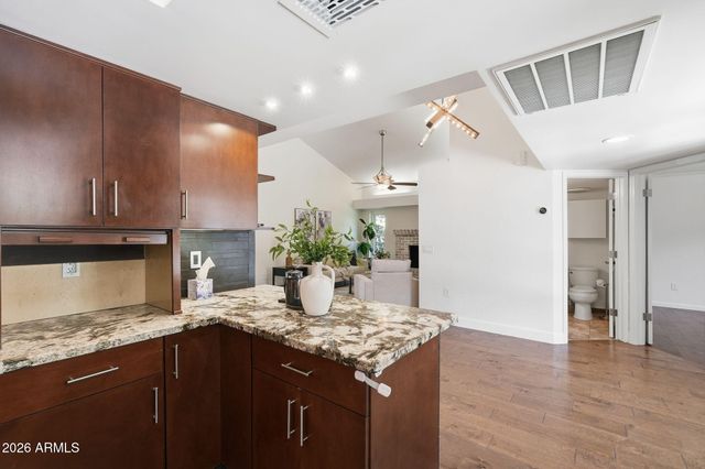 933 E LEEWARD Lane, Tempe, AZ 85283