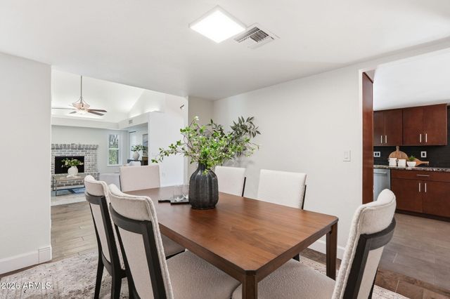 933 E LEEWARD Lane, Tempe, AZ 85283