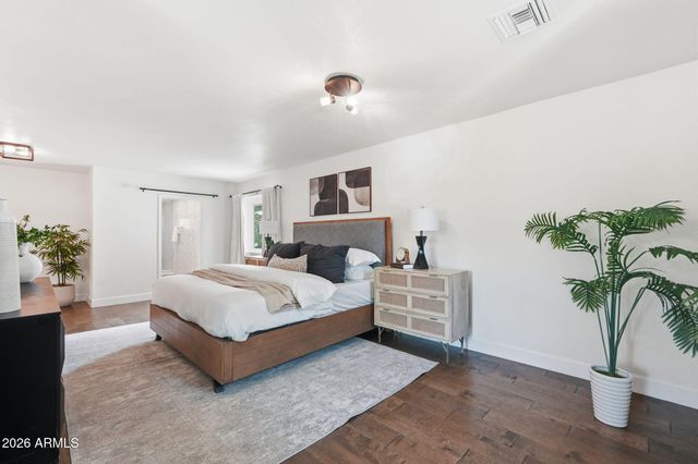 933 E LEEWARD Lane, Tempe, AZ 85283