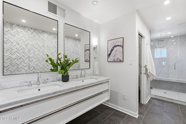 933 E LEEWARD Lane, Tempe, AZ 85283