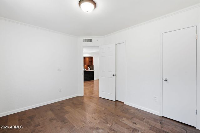 933 E LEEWARD Lane, Tempe, AZ 85283