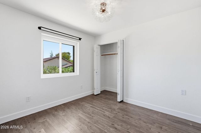 933 E LEEWARD Lane, Tempe, AZ 85283