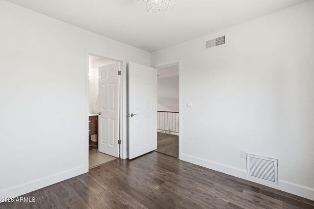 933 E LEEWARD Lane, Tempe, AZ 85283
