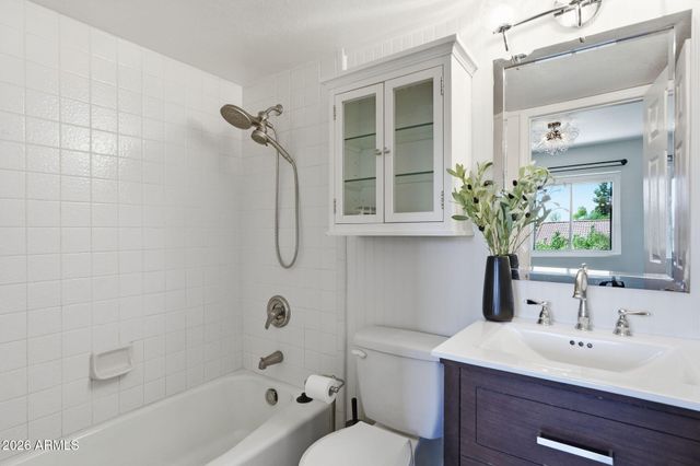933 E LEEWARD Lane, Tempe, AZ 85283