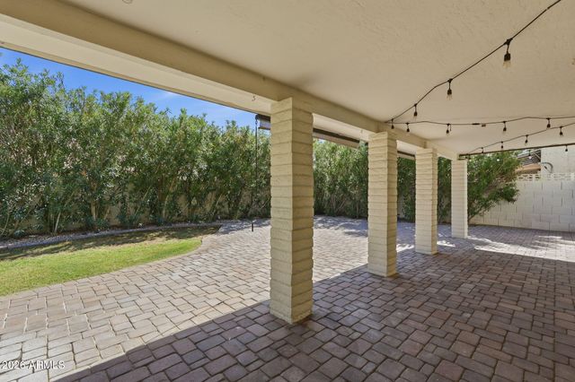 933 E LEEWARD Lane, Tempe, AZ 85283