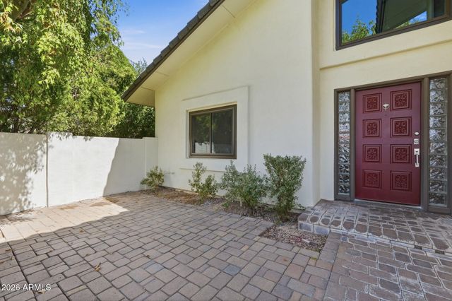 933 E LEEWARD Lane, Tempe, AZ 85283