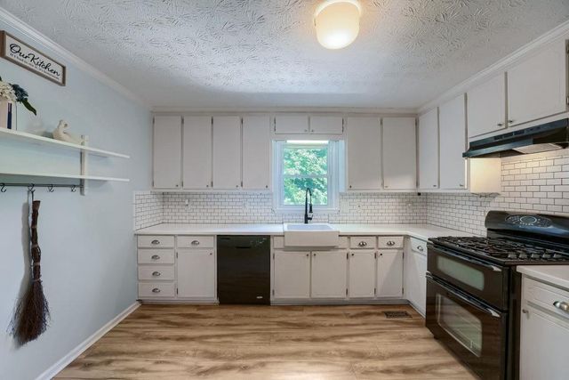 1504 Mill Creek Court SW, Marietta, GA 30008