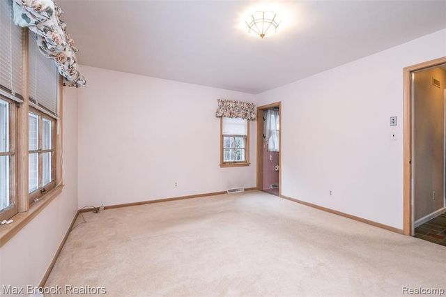 138 S Cranbrook Cross Road, Bloomfield Hills, MI 48301