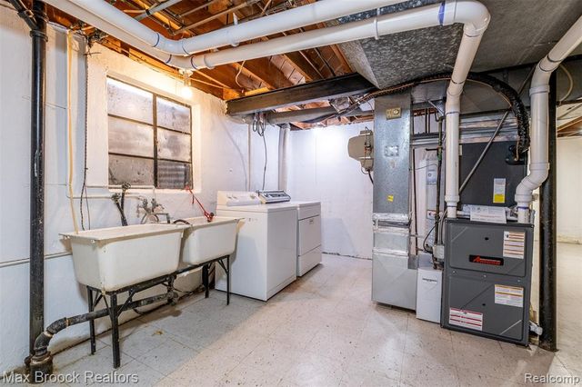 138 S Cranbrook Cross Road, Bloomfield Hills, MI 48301